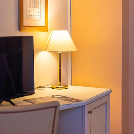 Pallanza By Lvg Collection Hotel Verbania